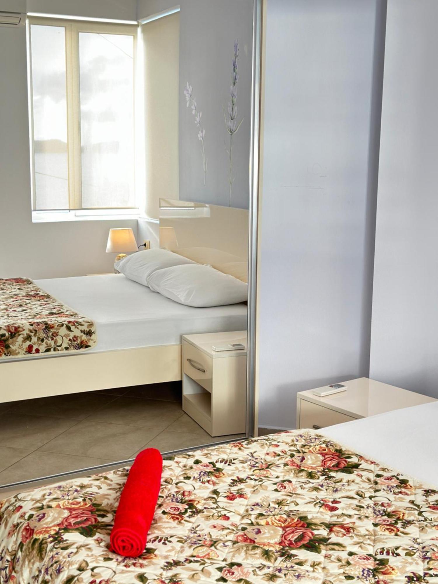 Violet Sea View Apartment Saranda Zewnętrze zdjęcie